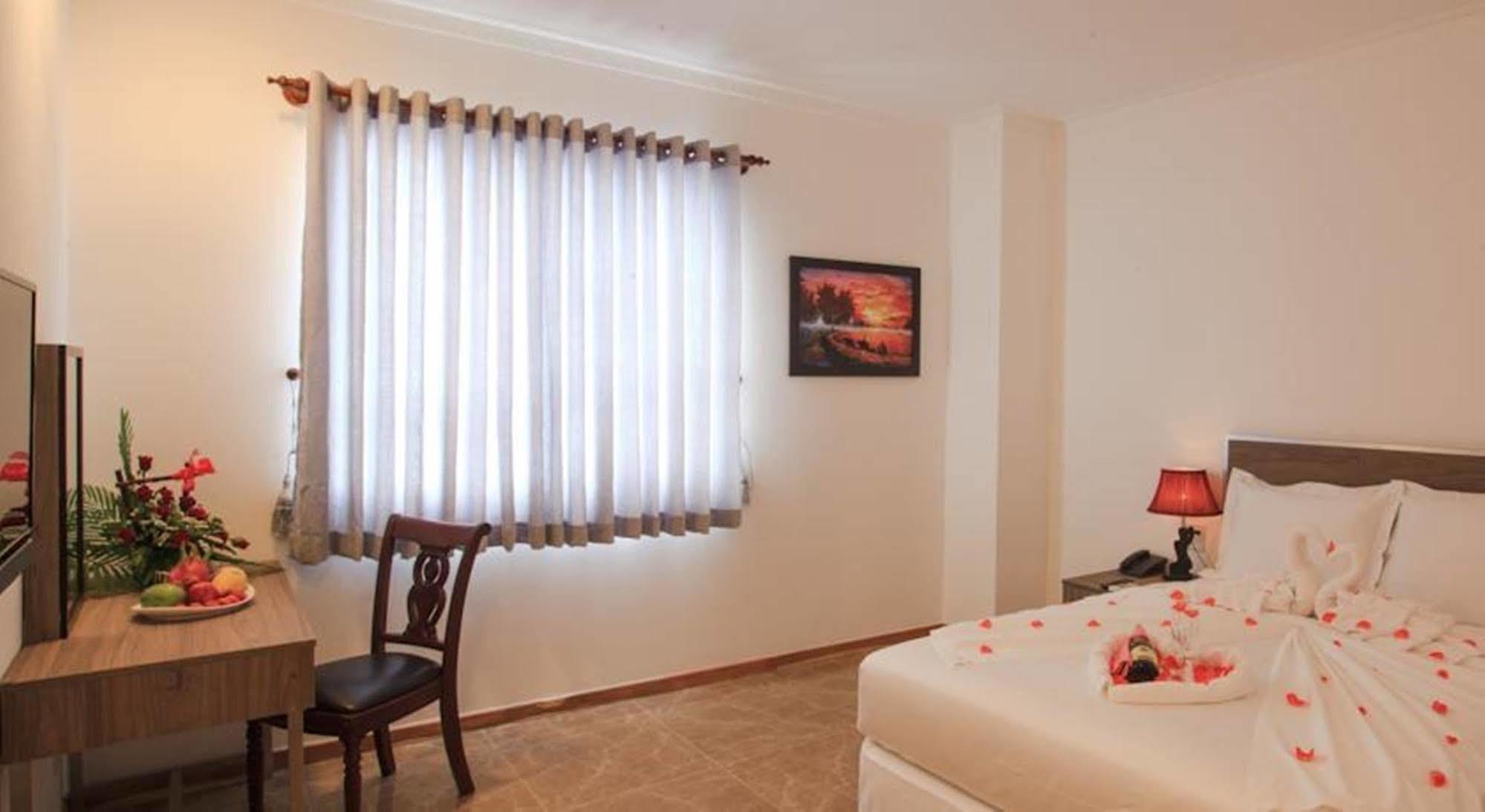 Den Long Do Hotel Nha Trang Exterior photo